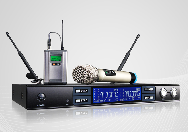 DSP-8200 UHF Professional Wireless Microphone System